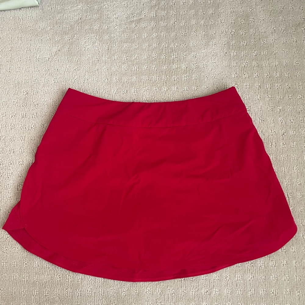 RED OUTDOOR VOICES SKORT